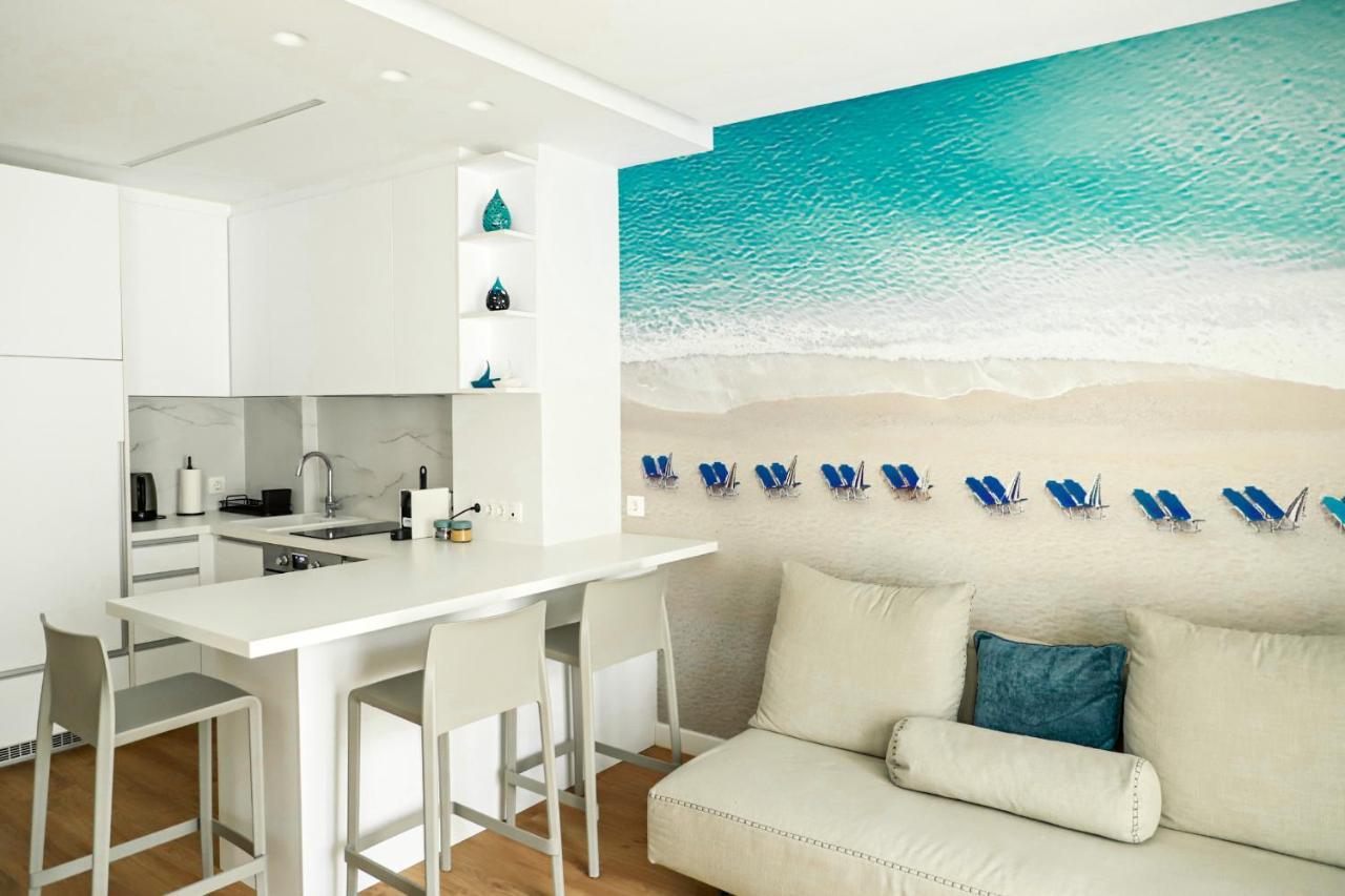 Renovated Apartment With Roof Garden Access, 15 M Walk To Acropolis 아테네 외부 사진