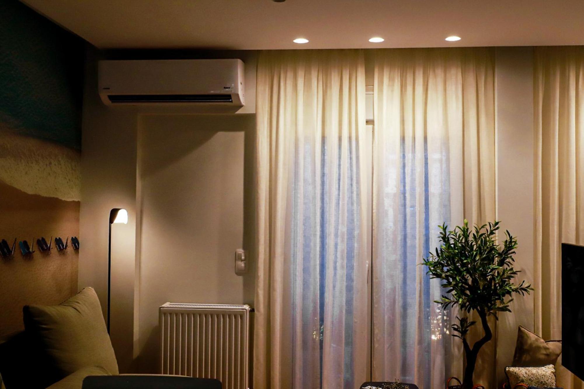 Renovated Apartment With Roof Garden Access, 15 M Walk To Acropolis 아테네 외부 사진