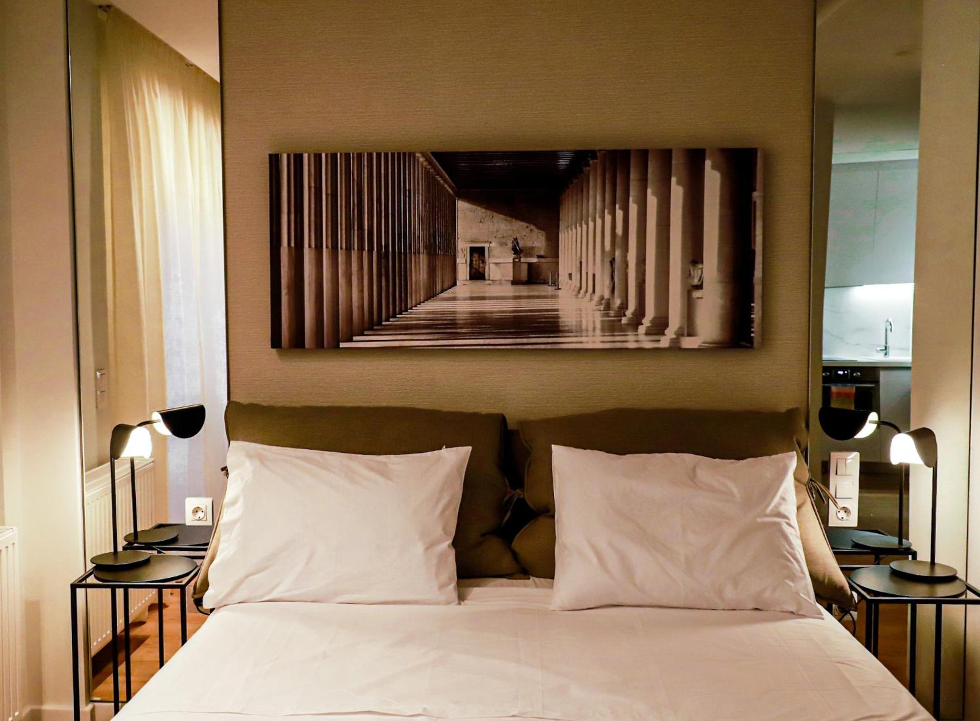 Renovated Apartment With Roof Garden Access, 15 M Walk To Acropolis 아테네 외부 사진