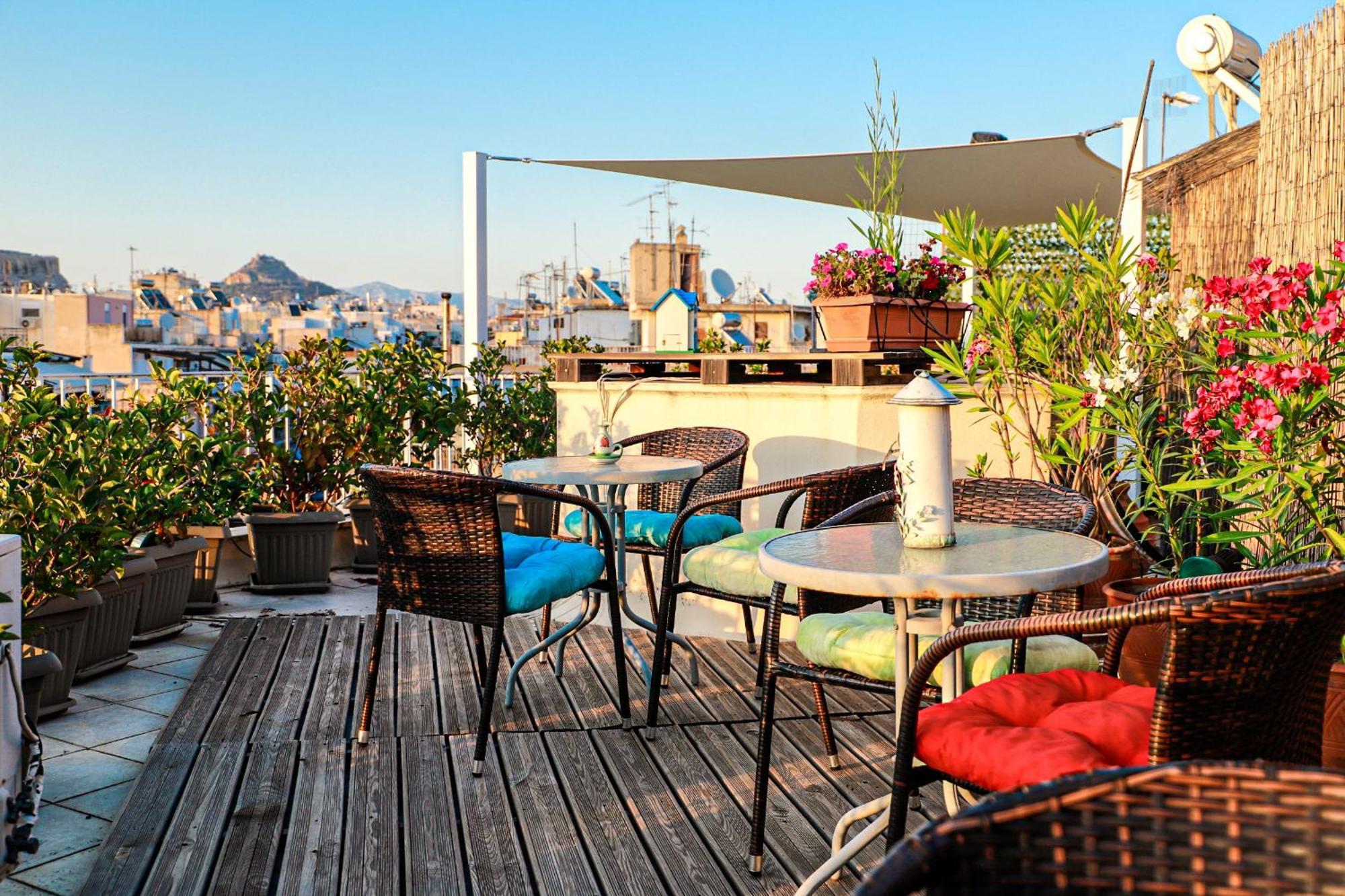 Renovated Apartment With Roof Garden Access, 15 M Walk To Acropolis 아테네 외부 사진