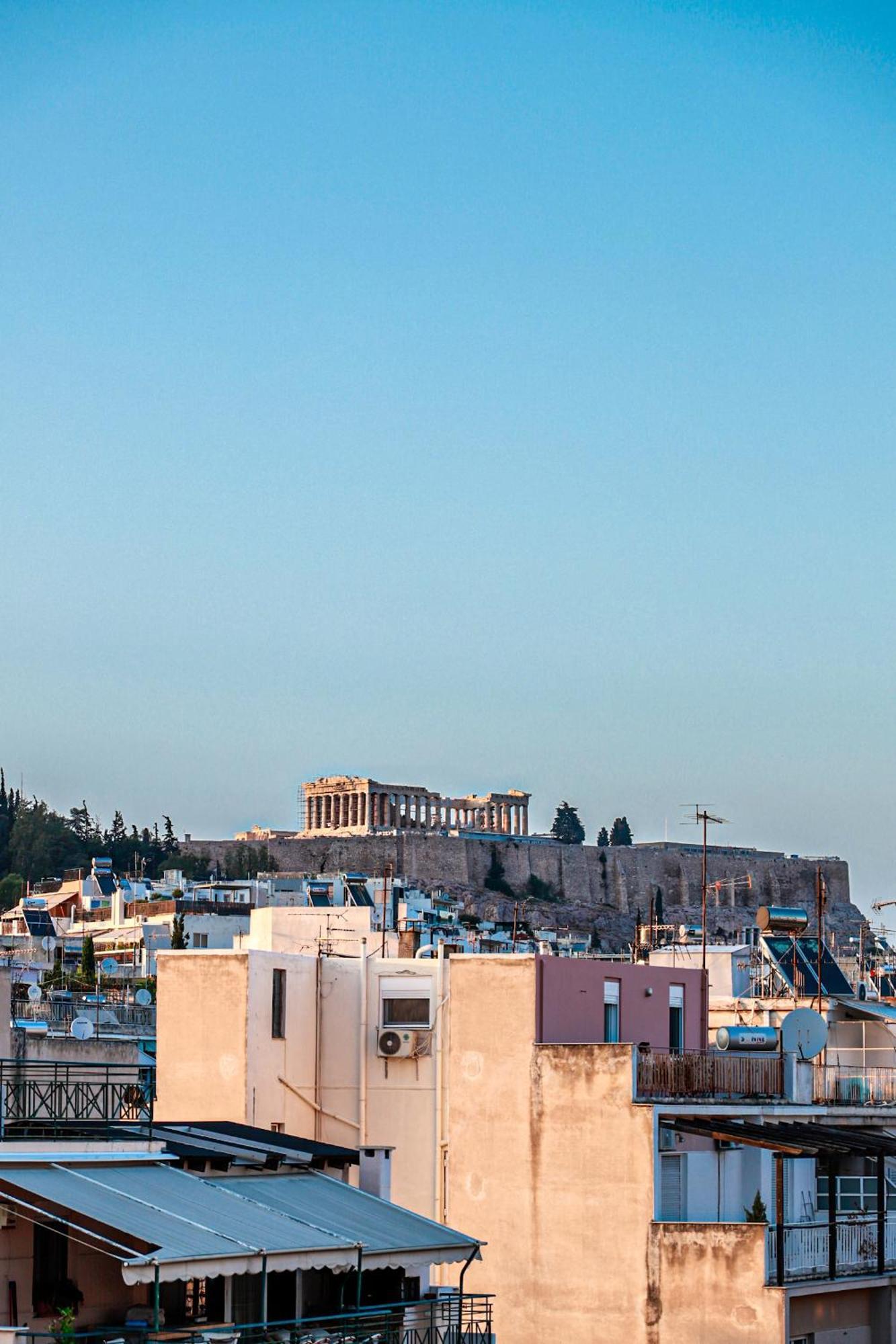 Renovated Apartment With Roof Garden Access, 15 M Walk To Acropolis 아테네 외부 사진